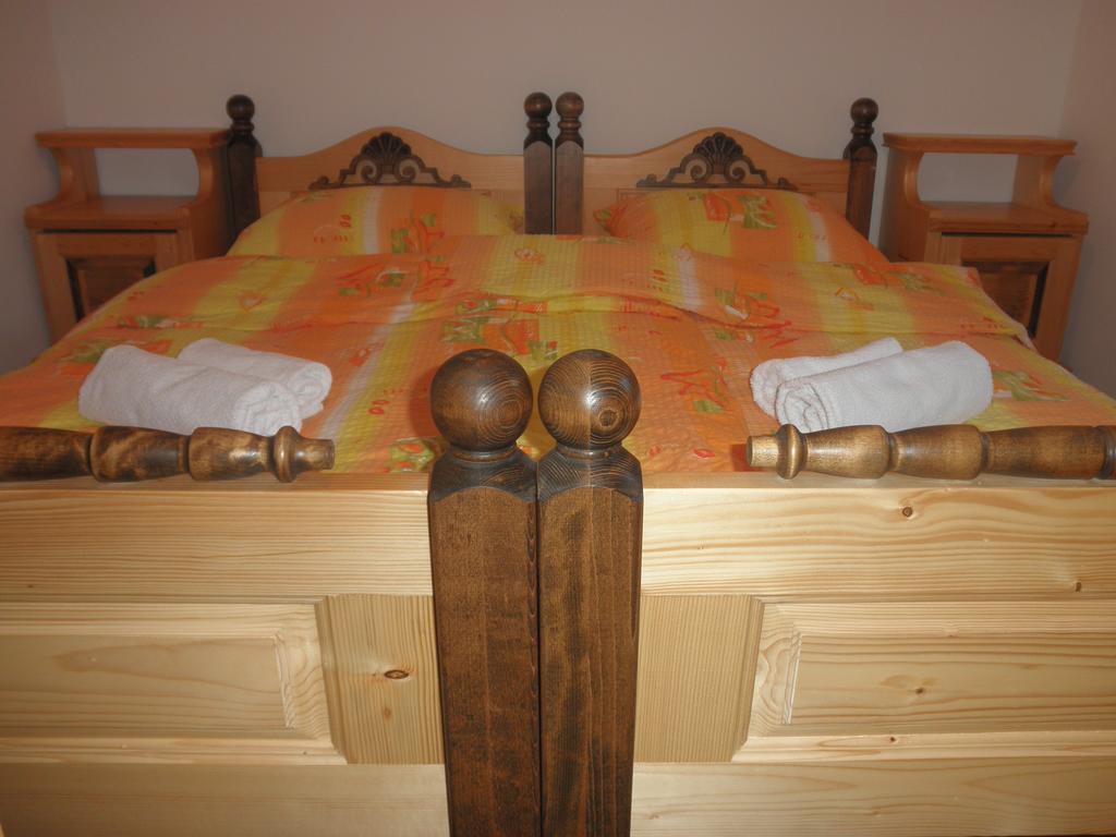 Apartments Čumar Cerkno Quarto foto